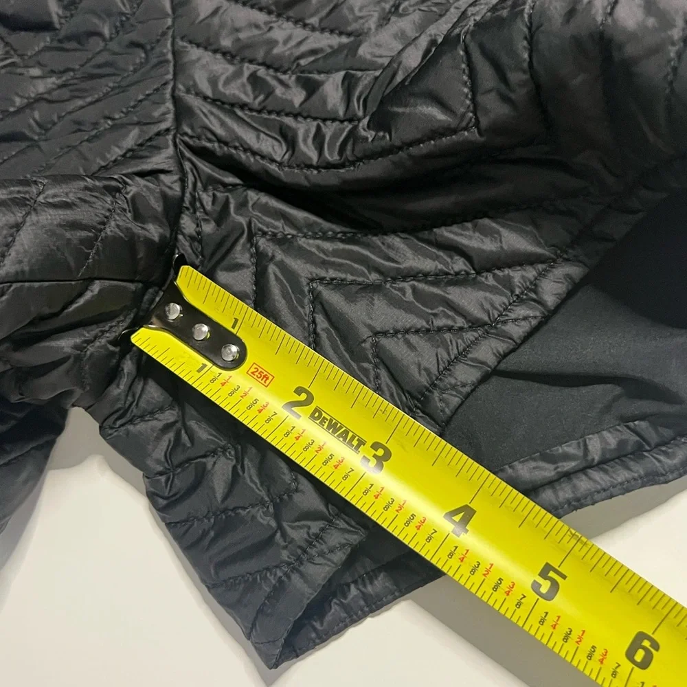 Athleta Apres Quilted Ski Short‎ in Black #467120 Zippered Pockets Size 6 - Picture 15 of 15